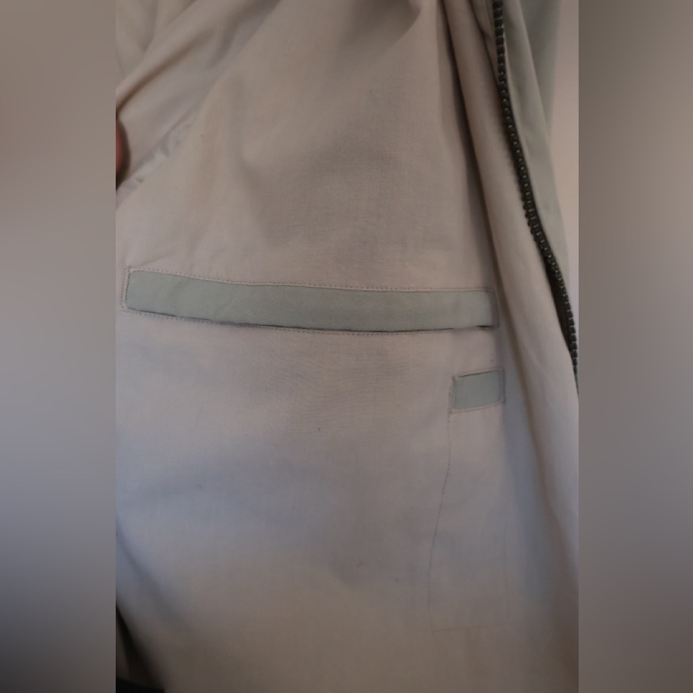 Light tan Jacket - Picture 6 of 6